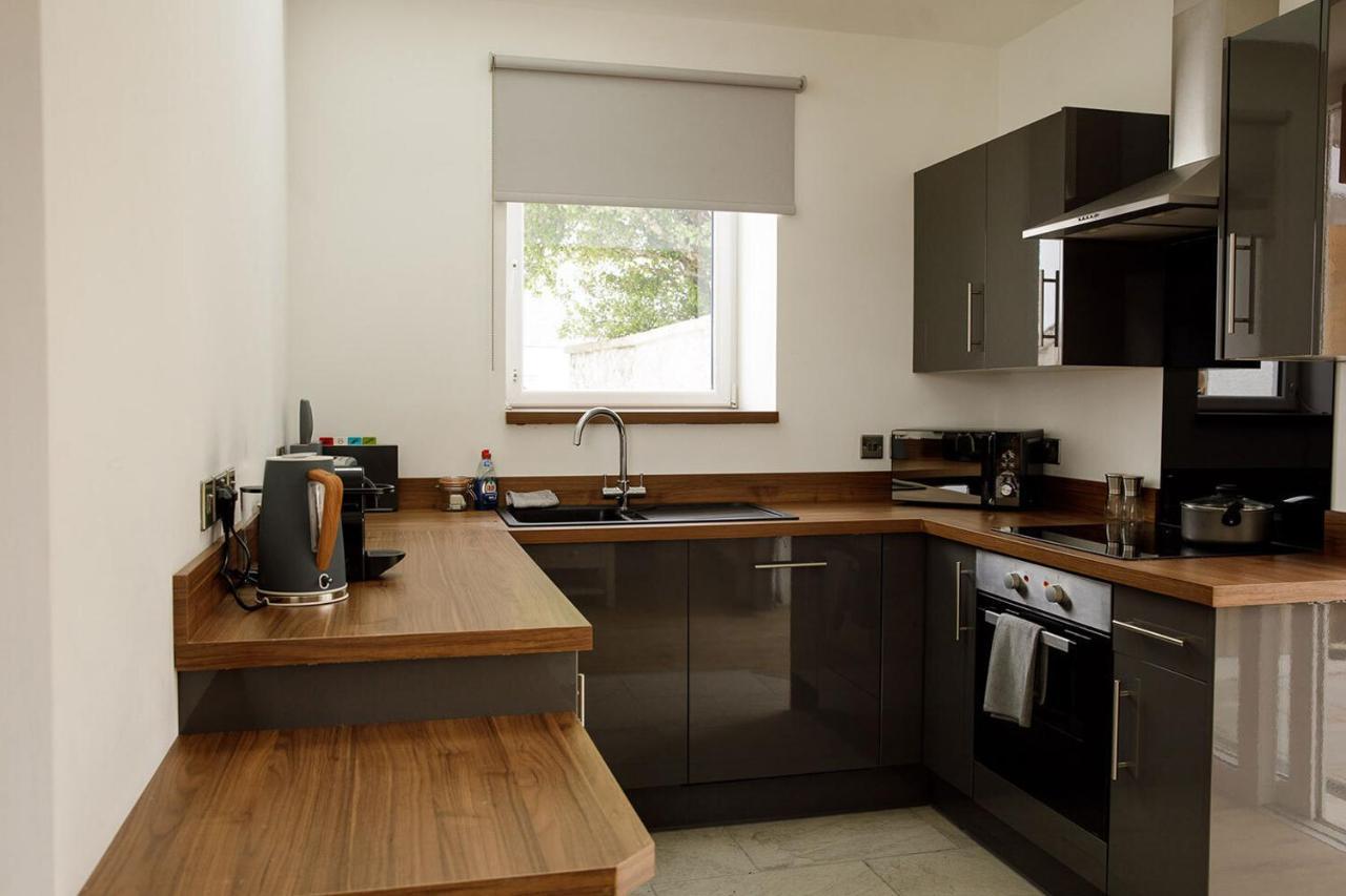 House Of Juniper - Luxury Accessible Apartment ブロードフォード エクステリア 写真
